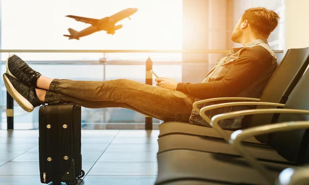 How to Prepare Yourself for a Long Flight